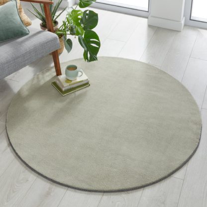 An Image of Cleo Circle Rug Cleo Ivory