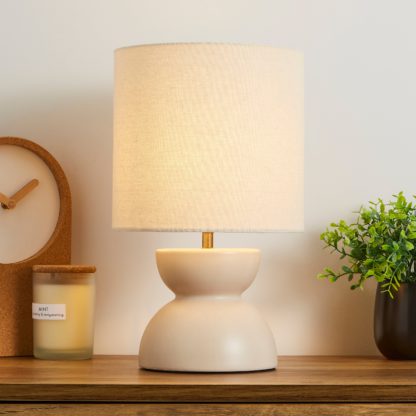 An Image of Quebec Table Lamp Natural