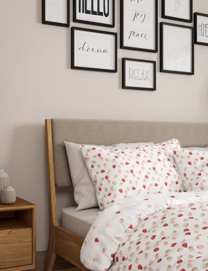 An Image of M&S Pure Cotton Strawberry Bedding Set