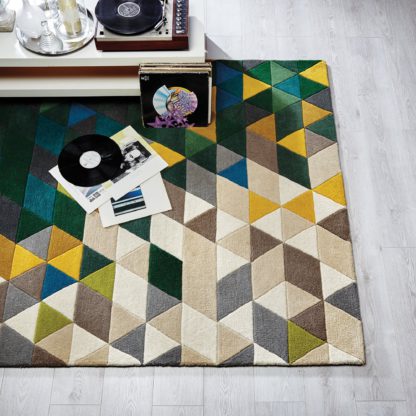 An Image of Green Illusion Geometric Prism Rug Green / Blue