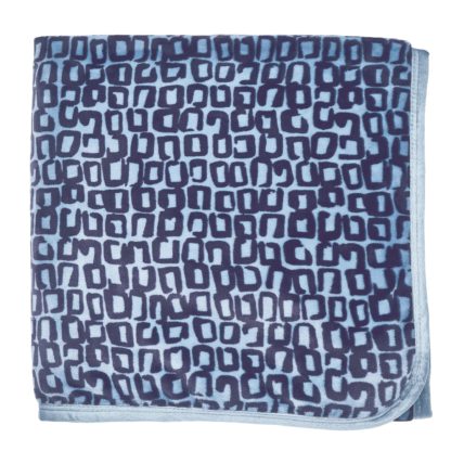 An Image of Helena Springfield Cosmos Viva Navy Fleece Throw Navy