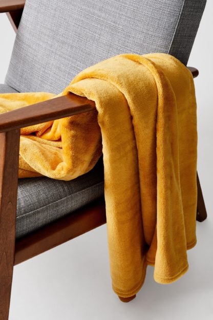 An Image of Fleece Throw