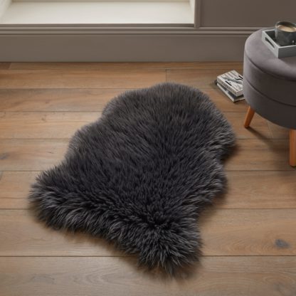 An Image of Luxe Single Pelt Faux Sheepskin Rug Luxe Natural