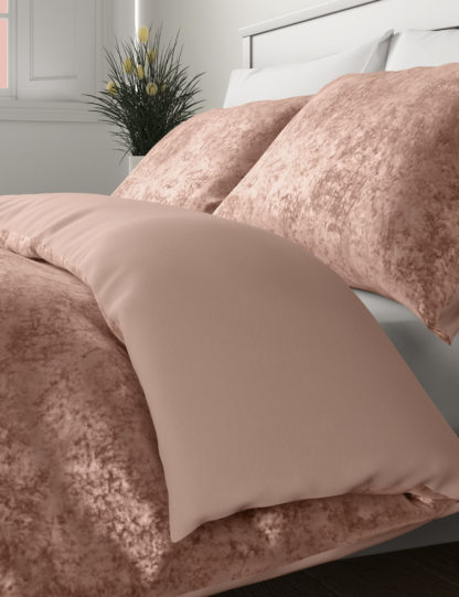 An Image of M&S Velvet Bedding Set