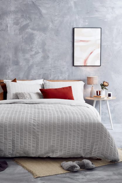 An Image of Seersucker Single Duvet Set