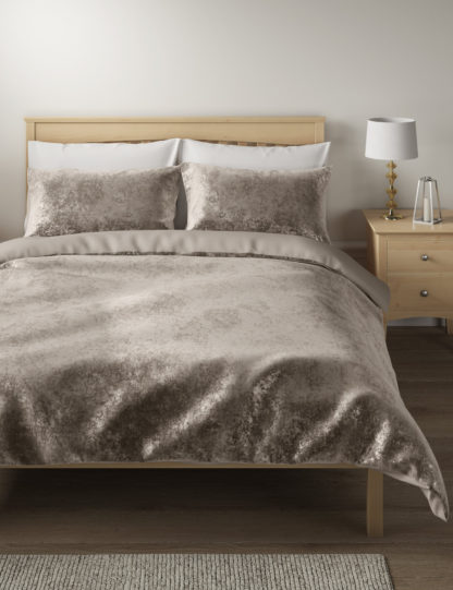 An Image of M&S Velvet Bedding Set