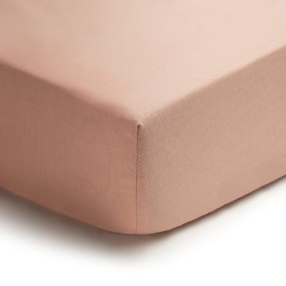 An Image of Habitat Kids Plain Blush Fitted Sheet - Toddler