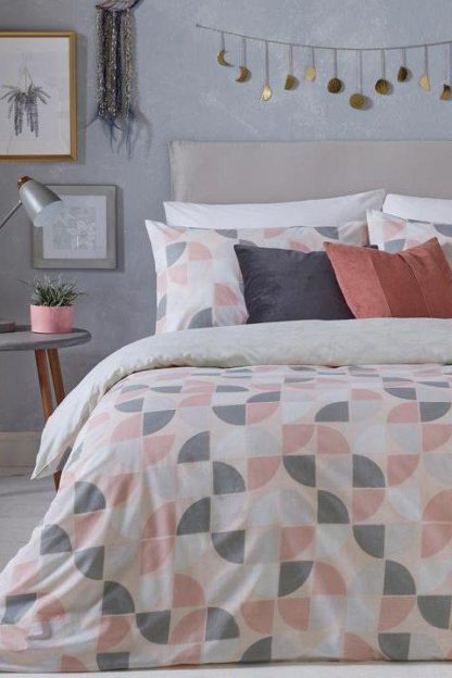 An Image of Luna Duvet Set