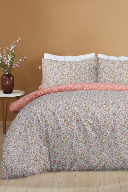 An Image of Ditsy Floral Duvet Set