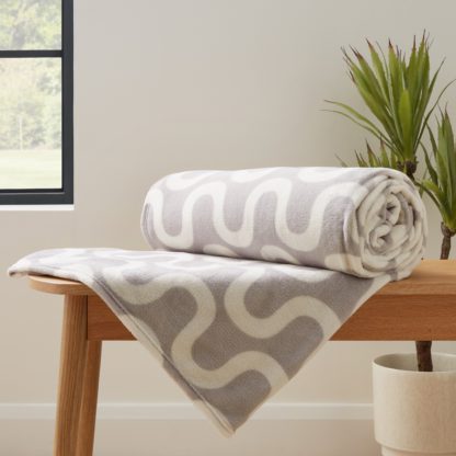 An Image of XL Fleece Throw Boho Blush Blush