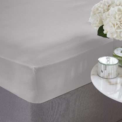 An Image of Silentnight Supersoft Dove Grey Fitted Sheet - Kingsize