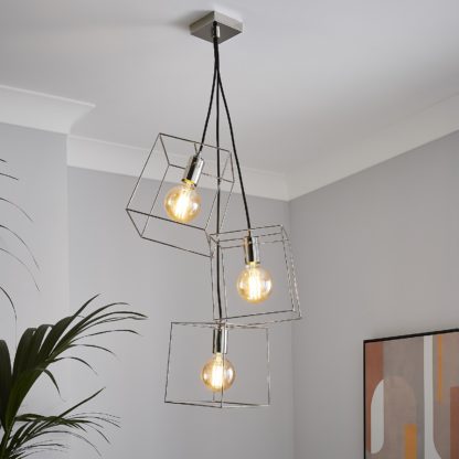 An Image of Edge 3 Light Cluster Pendant - Polished Brass