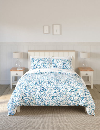 An Image of M&S Pure Cotton Trailing Leaf Bedding Set