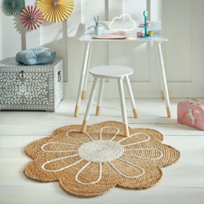 An Image of Jute Flower Rug Natural