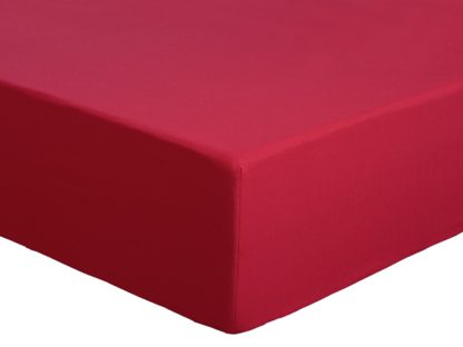 An Image of Habitat Easycare Plain Red Fitted Sheet - Double