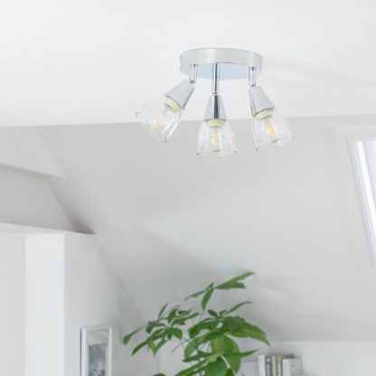 An Image of Argos Home Curico Metal 3 Light Flush Ceiling Light - Chrome