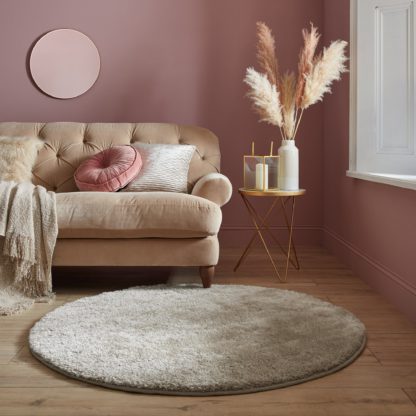 An Image of Indulgence Round Shaggy Rug Cream