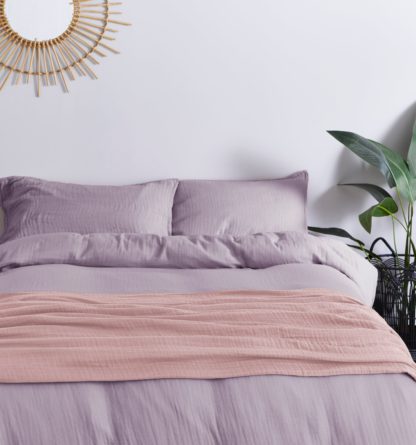 An Image of Cotton Muslin Throw Mauve