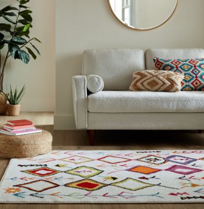 An Image of Miya Global Rug MultiColoured