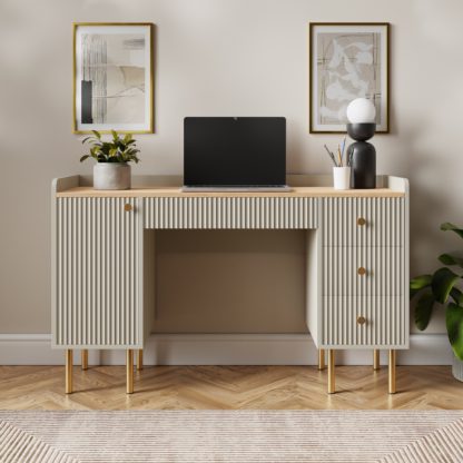 An Image of Georgi Standard Desk Black