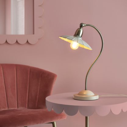 An Image of Maya Scallop Table Lamp Off-White