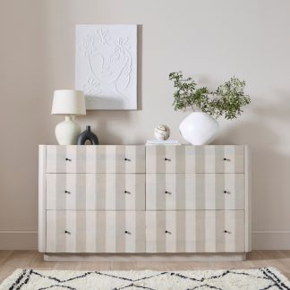 An Image of Willa 6 Drawer Chest Off-White