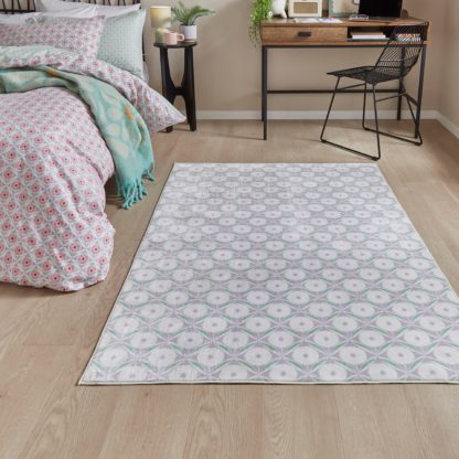 An Image of Jolie Geometric Washable Rug White