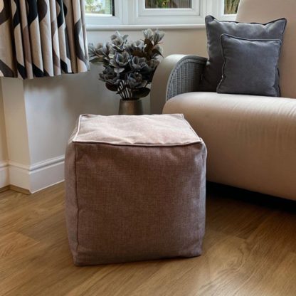 An Image of Daro Spi Cube Pouffe