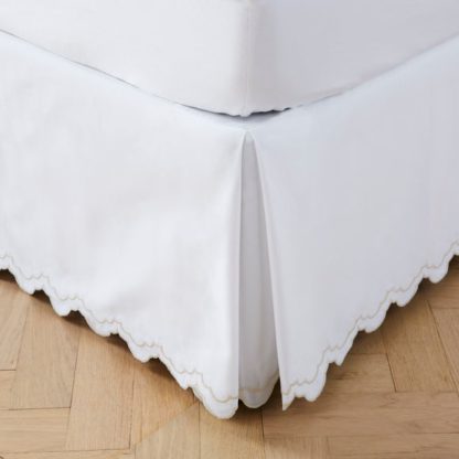 An Image of Dorma Double Scallop Valance