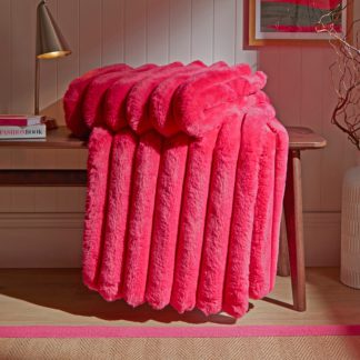 An Image of Ribbed Fur Throw 130cm x 180cm Pink