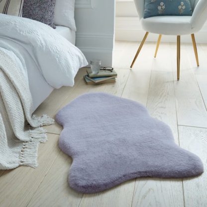 An Image of Supersoft Single Pelt Faux Fur Rug