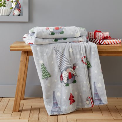 An Image of Catherine Lansfield Festive Gnomes Fleece Throw Grey