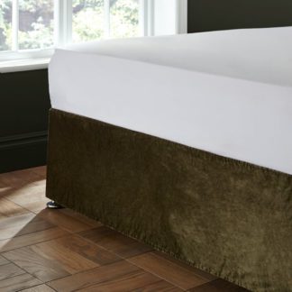 An Image of Catherine Lansfield Kingsley Matte Velvet Divan Base Bed Wrap