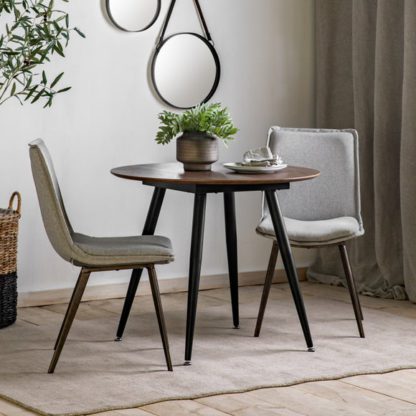 An Image of Newport 4 Seater Round Dining Table