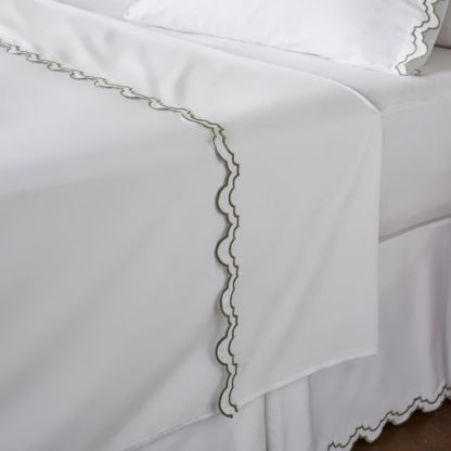 An Image of Dorma Double Scallop 100% Cotton Flat Sheet