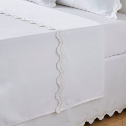 An Image of Dorma Double Scallop 100% Cotton Flat Sheet