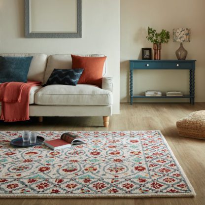 An Image of Iris Traditional Wool Rug