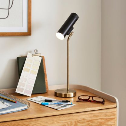 An Image of Leo Tubular Rechargeable Touch Dimmable Table Lamp