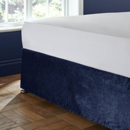 An Image of Catherine Lansfield Kingsley Matte Velvet Divan Base Bed Wrap