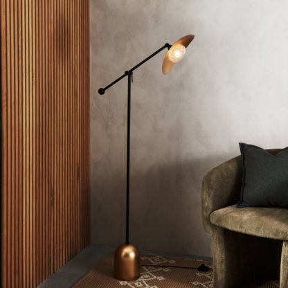 An Image of Delano Floor Lamp